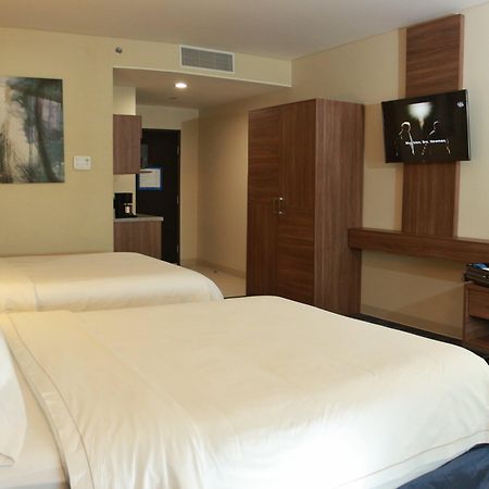 Holiday Inn Express & Suites Mexicali By Ihg Bagian luar foto