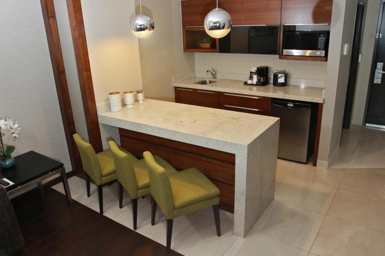Holiday Inn Express & Suites Mexicali By Ihg Bagian luar foto