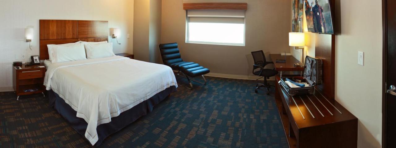 Holiday Inn Express & Suites Mexicali By Ihg Bagian luar foto