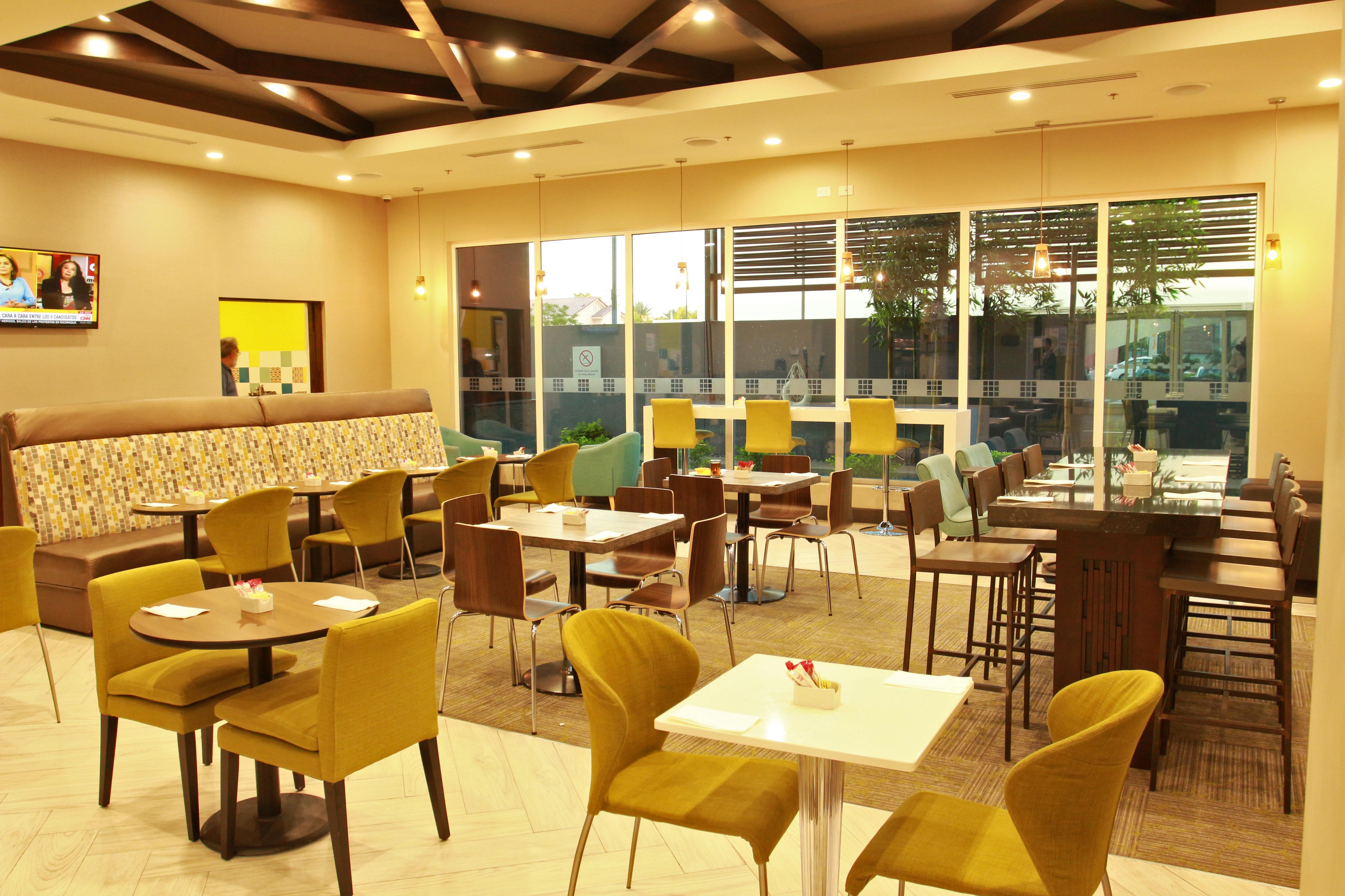 Holiday Inn Express & Suites Mexicali By Ihg Bagian luar foto