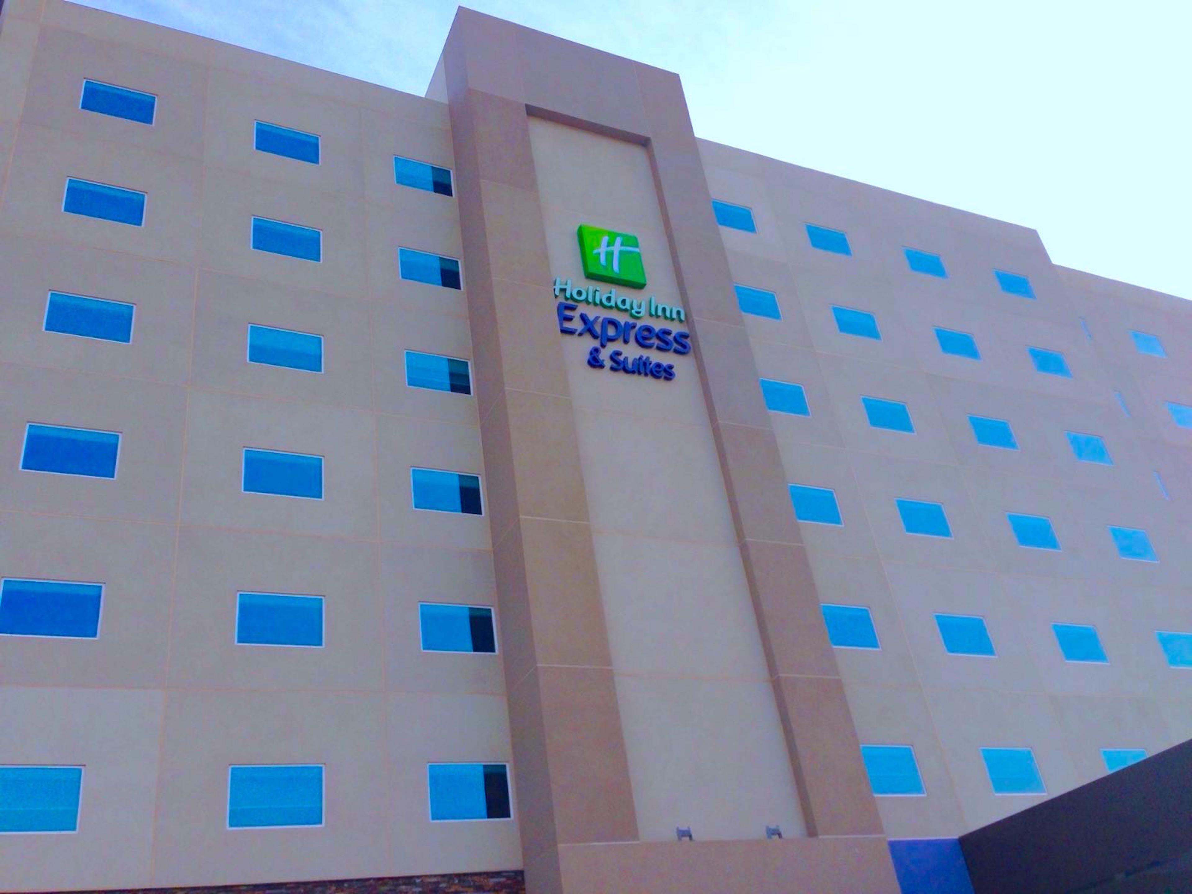 Holiday Inn Express & Suites Mexicali By Ihg Bagian luar foto