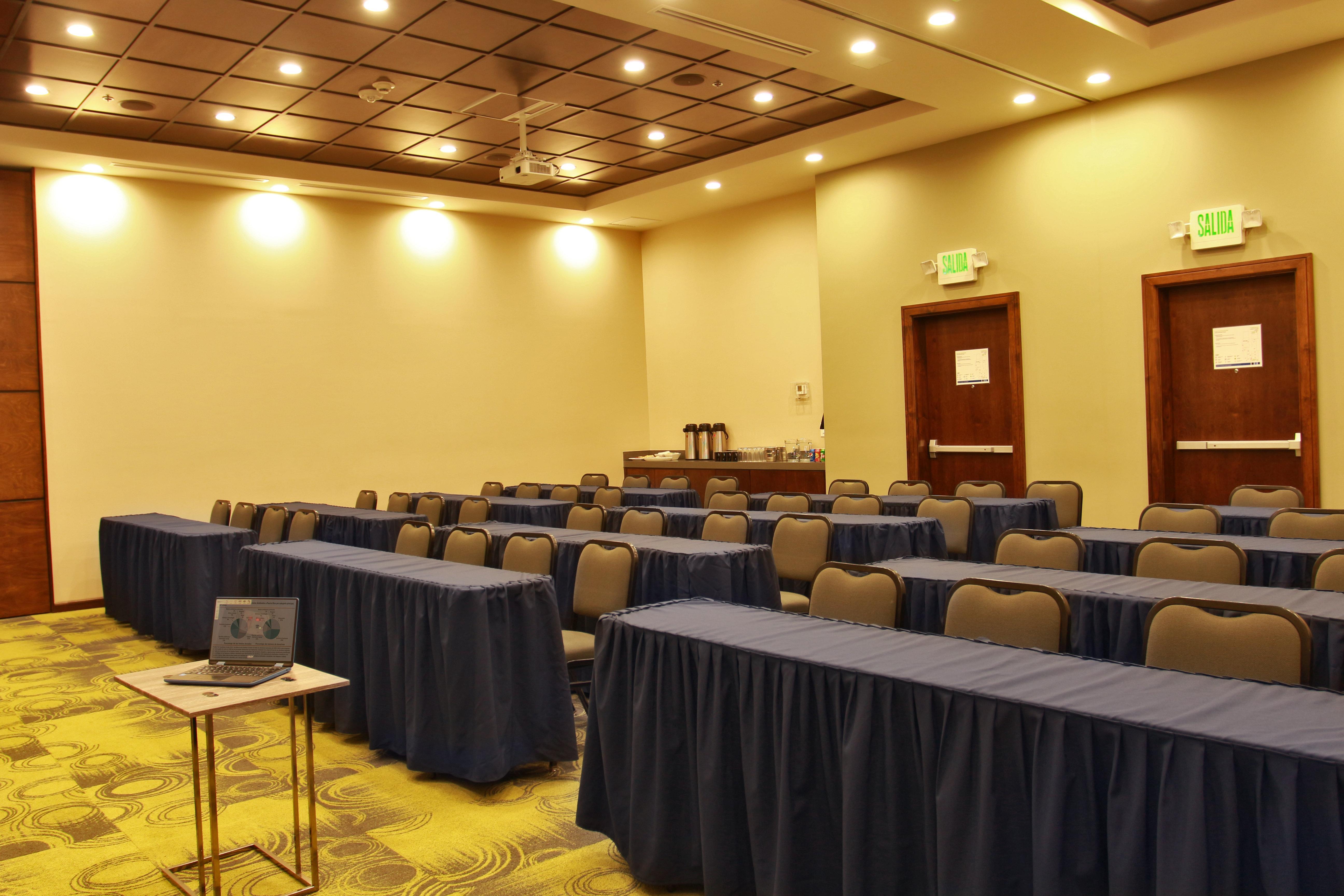 Holiday Inn Express & Suites Mexicali By Ihg Bagian luar foto