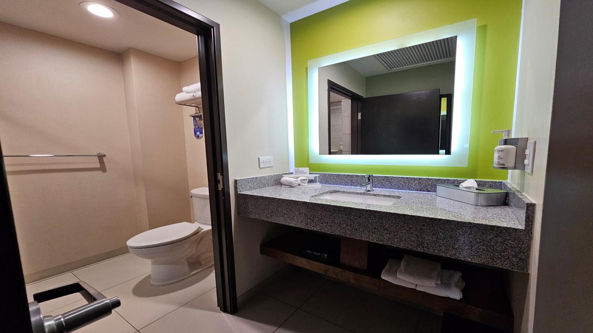 Holiday Inn Express & Suites Mexicali By Ihg Bagian luar foto
