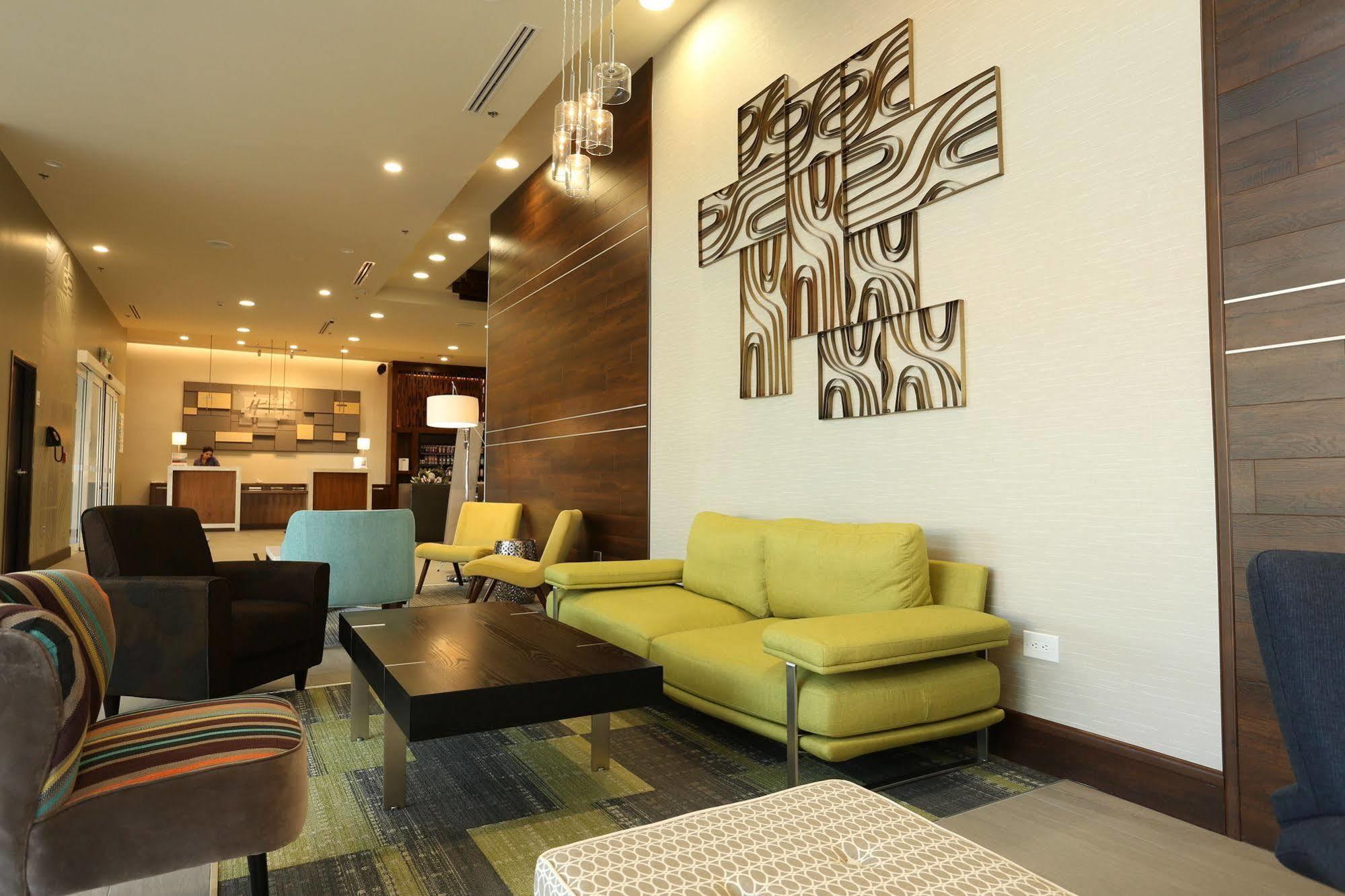 Holiday Inn Express & Suites Mexicali By Ihg Bagian luar foto